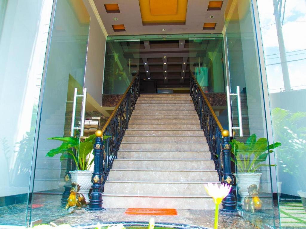 Eden Roc Hotel