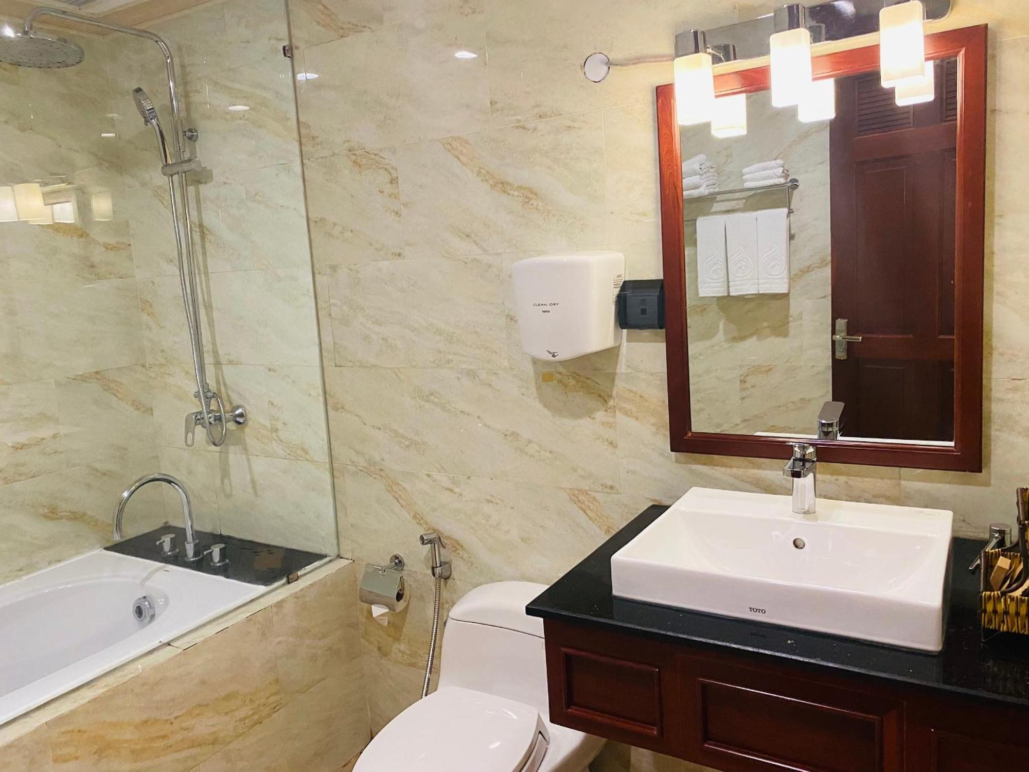 Minh Tam Phu Nhuan & Hotel Ho Chi Minh City