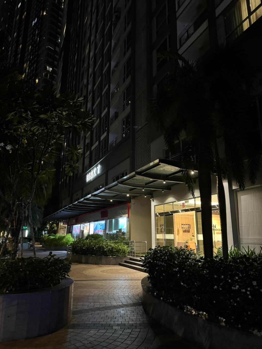 Vinhome Park 7 With Balcony Ho Chi Minh City