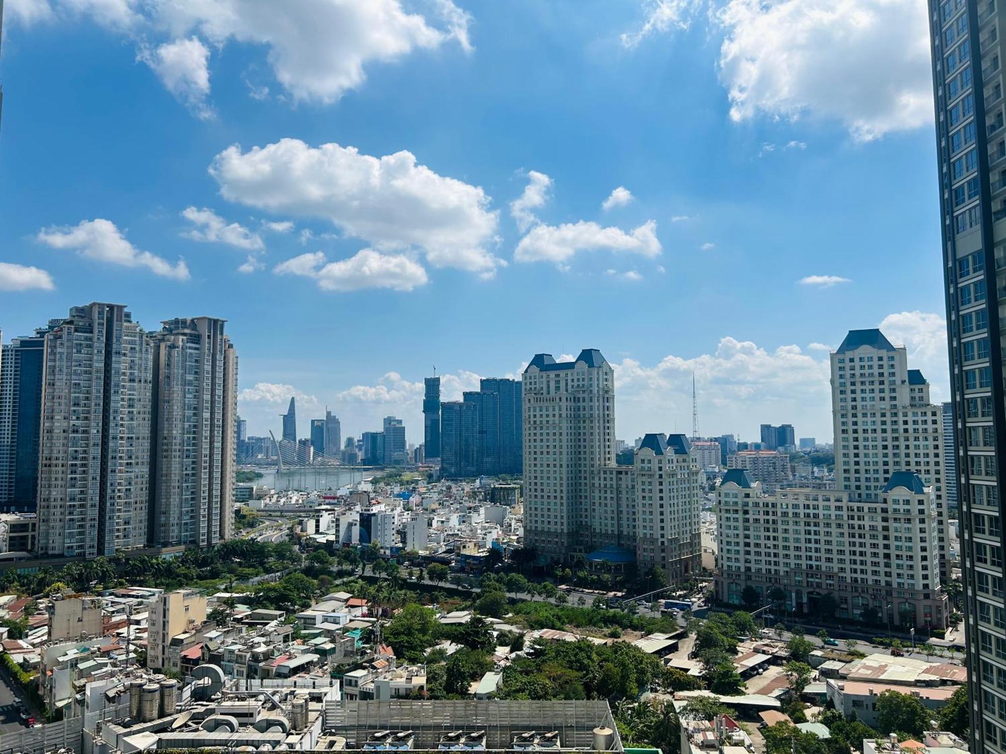 Luxhomes Saigon - Vinhomes Park