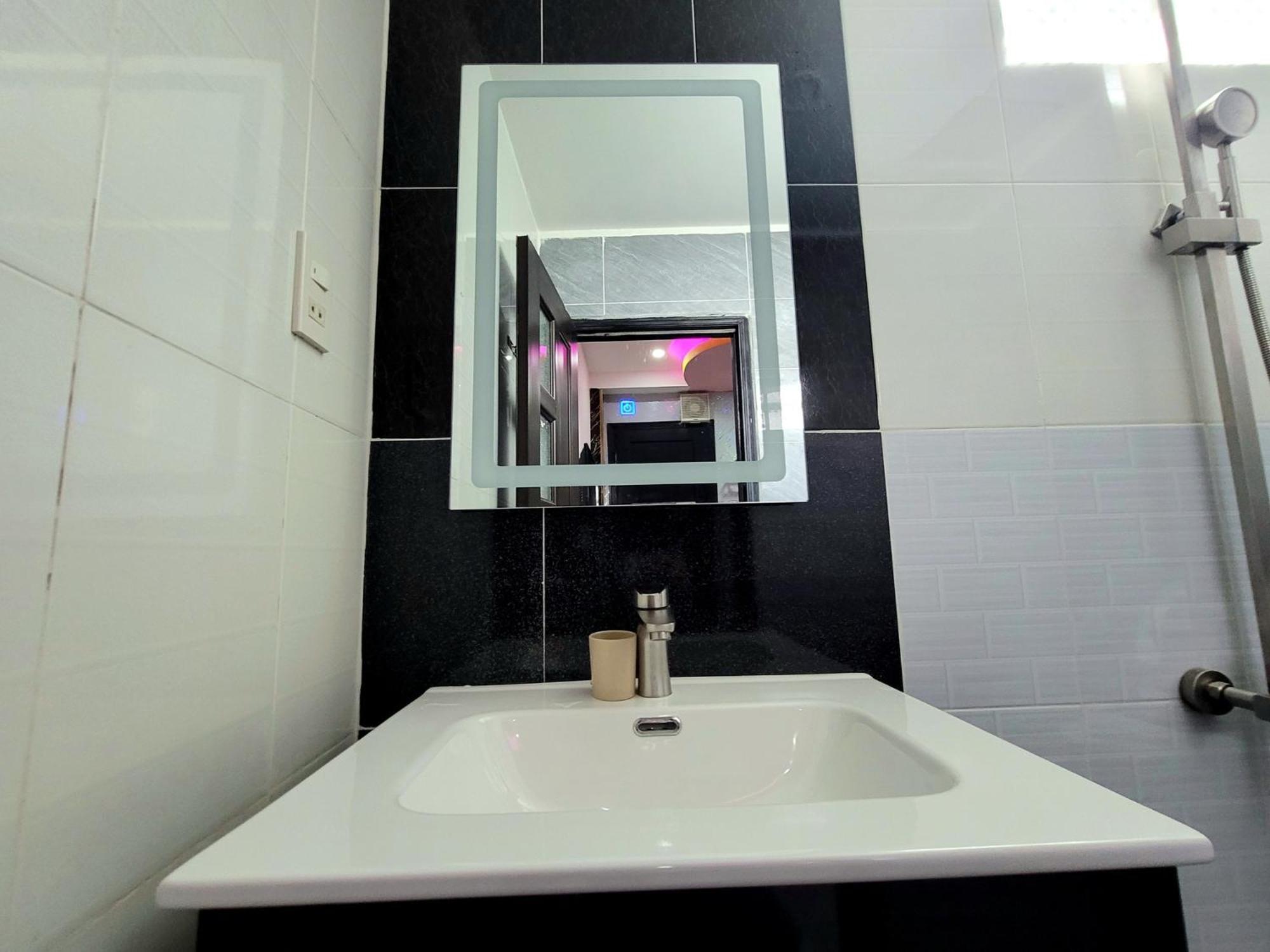 Khách sạn Reddoorz Thiem Thanh On Nguyen Dau Street TP. Hồ Chí Minh