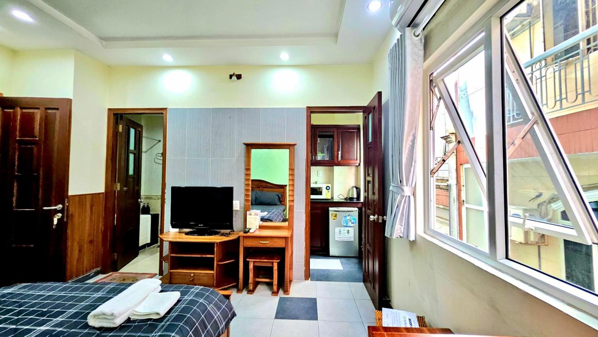 Hotel Sen Vivian Ho Chi Minh City