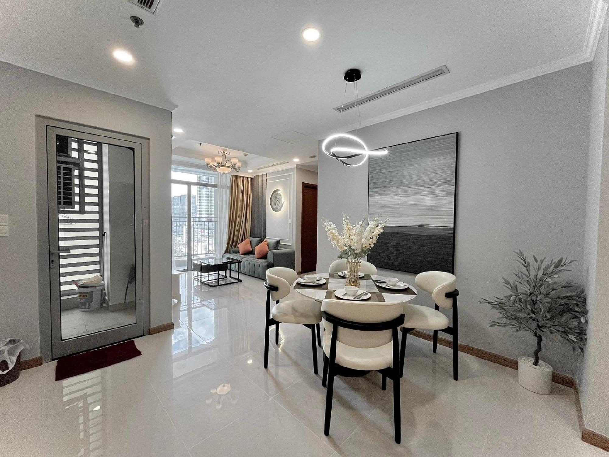 Apartment Landmark Luxury - Luna Ho Chi Minh City