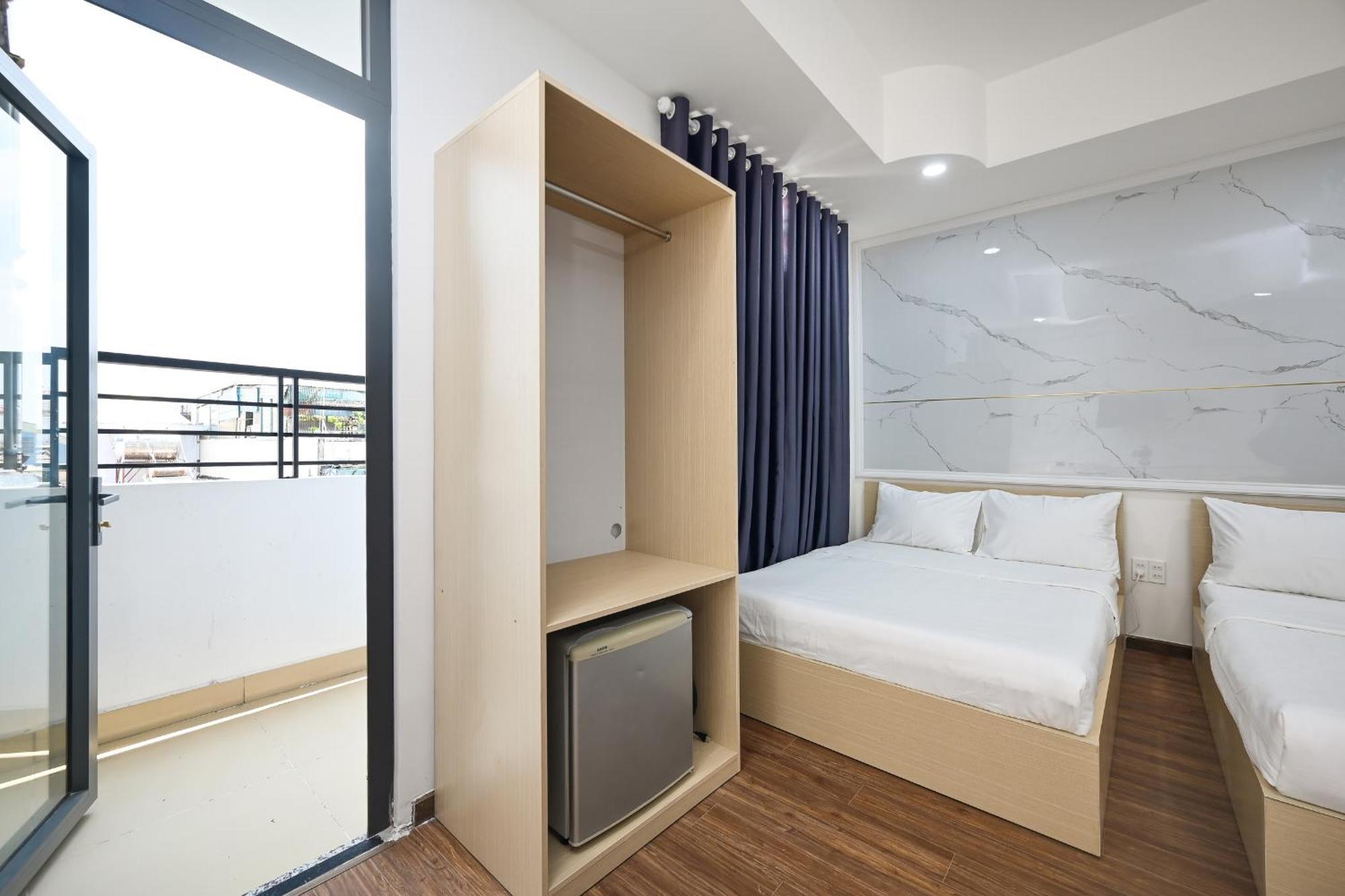 Sunrise Airport Hotel
