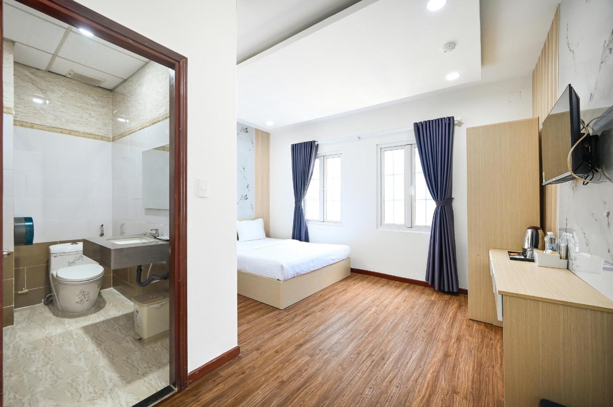 Hotel Sunrise Airport 3*