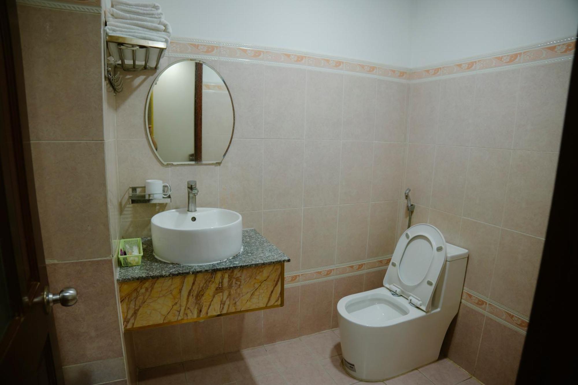 Hoang Son Hotel