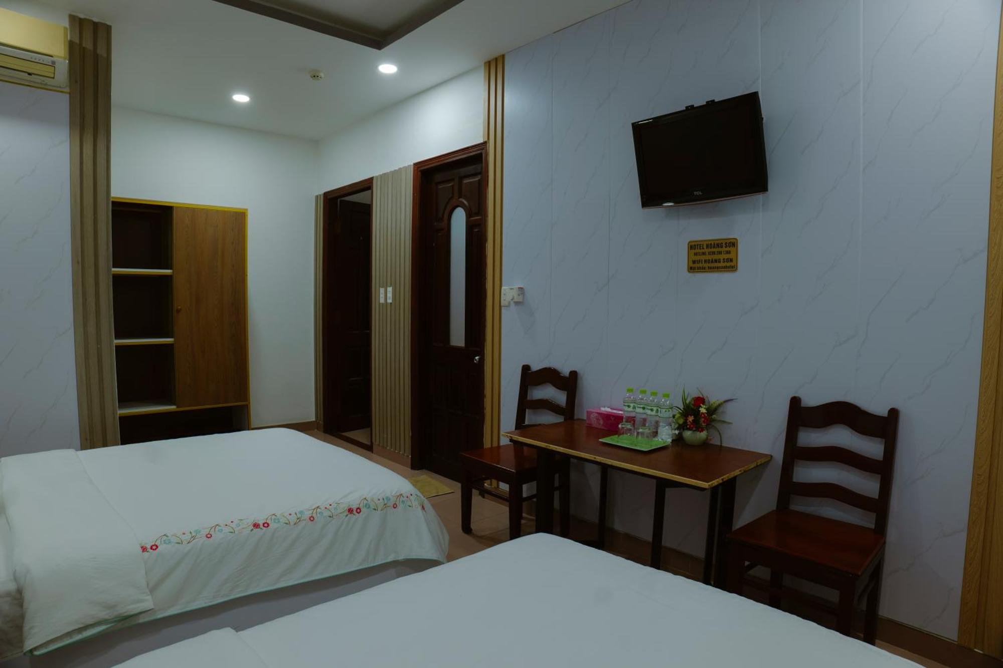Hoang Son Hotel *