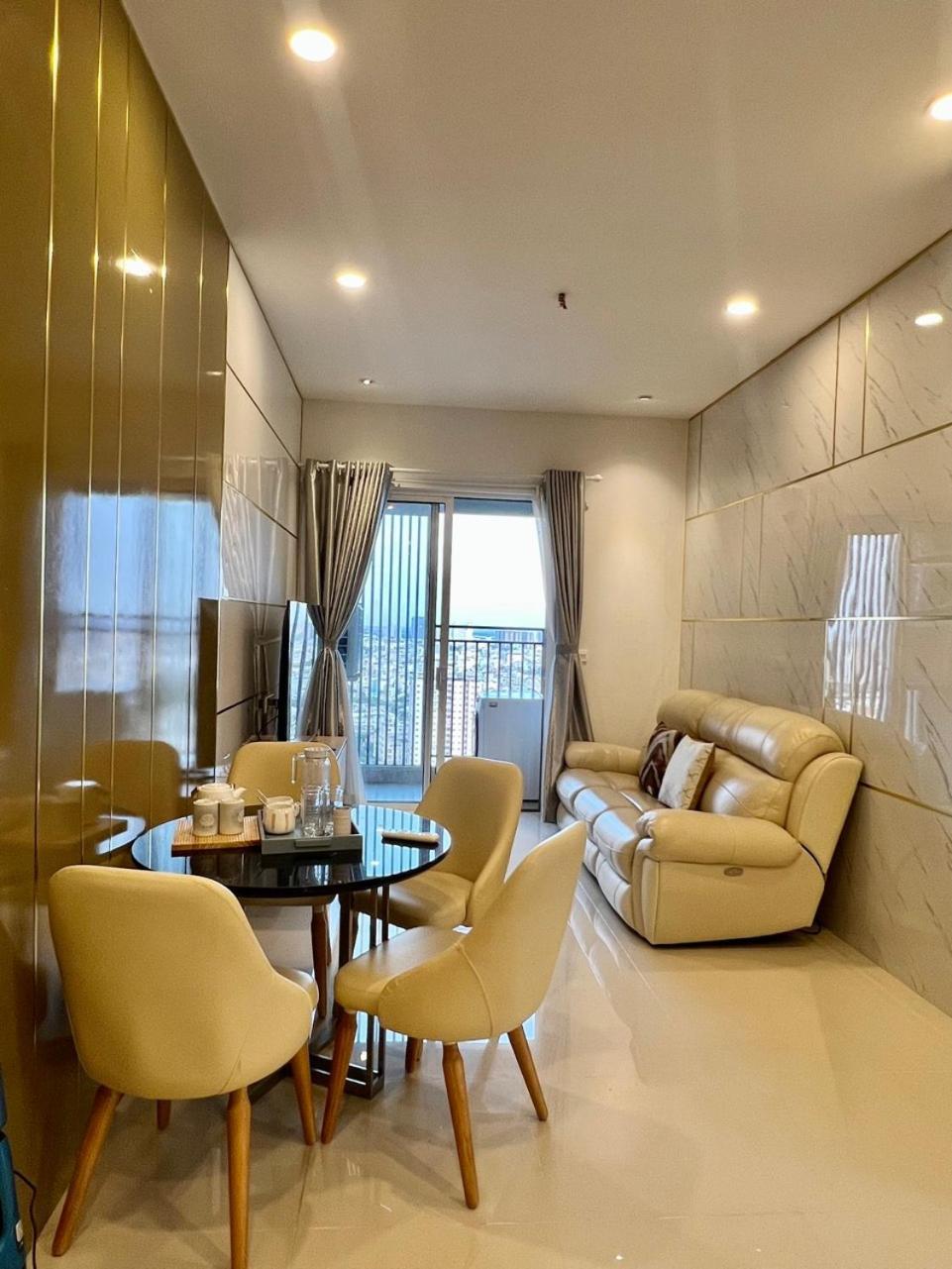 Apartment Thuy Duong Apartment's *