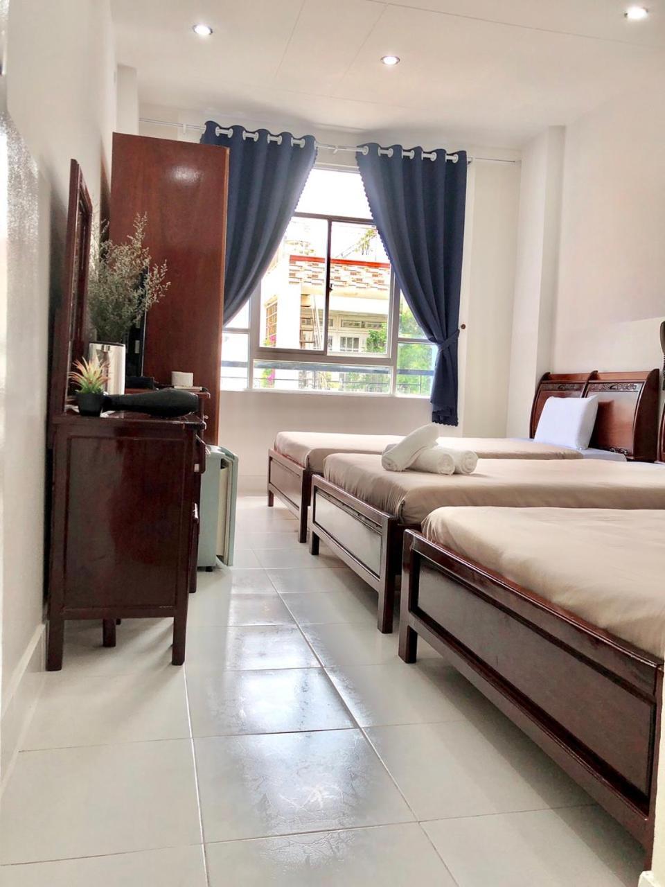 Saigon Cozy2 At 241 Pham Ngu Lao Street *