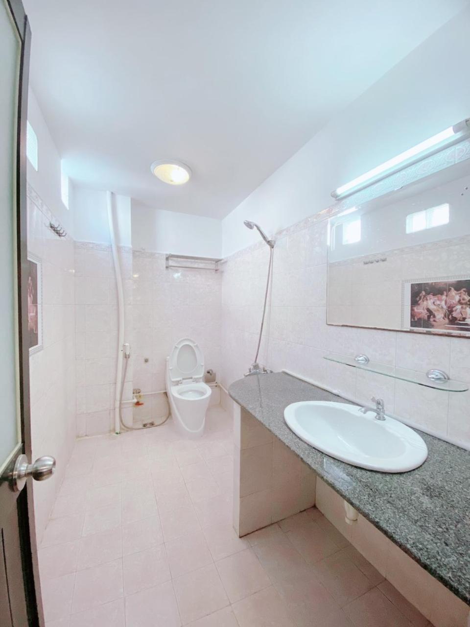 Halo Serviced Apartment