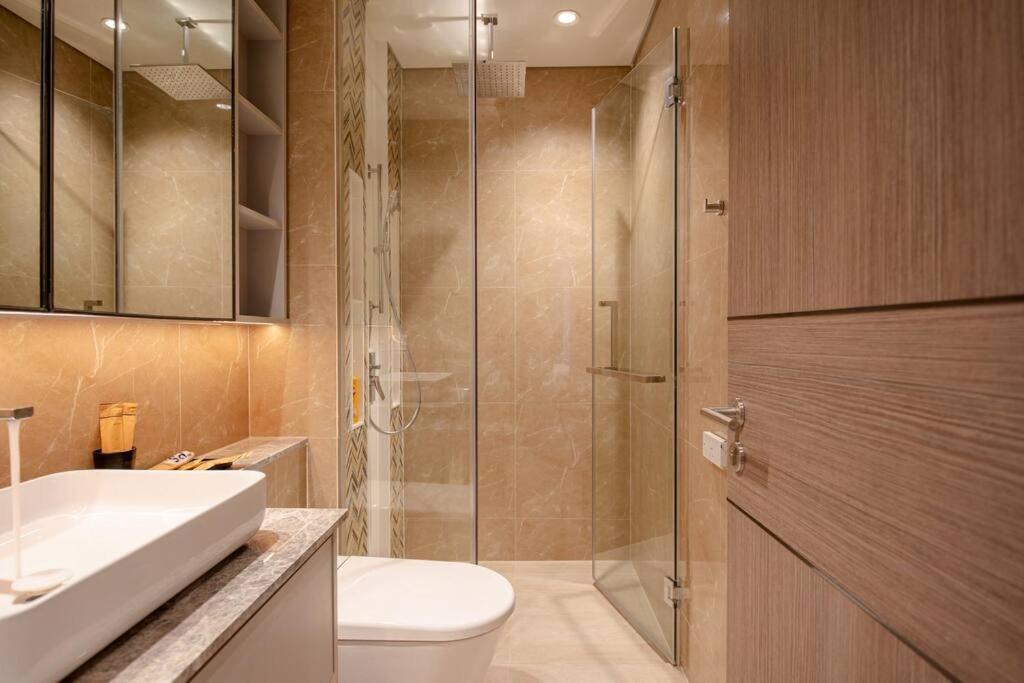 Apartment Opera 2pn Metropole Quan 2 View Song Pool Gym *