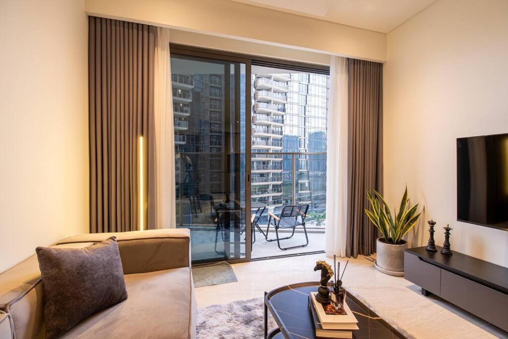 Apartment Opera 2pn Metropole Quan 2 View Song Pool Gym *