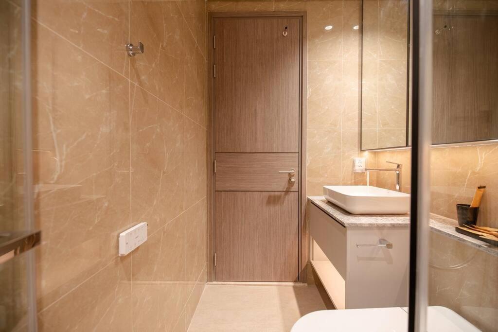 Apartment Opera 2pn Metropole Quan 2 View Song Pool Gym