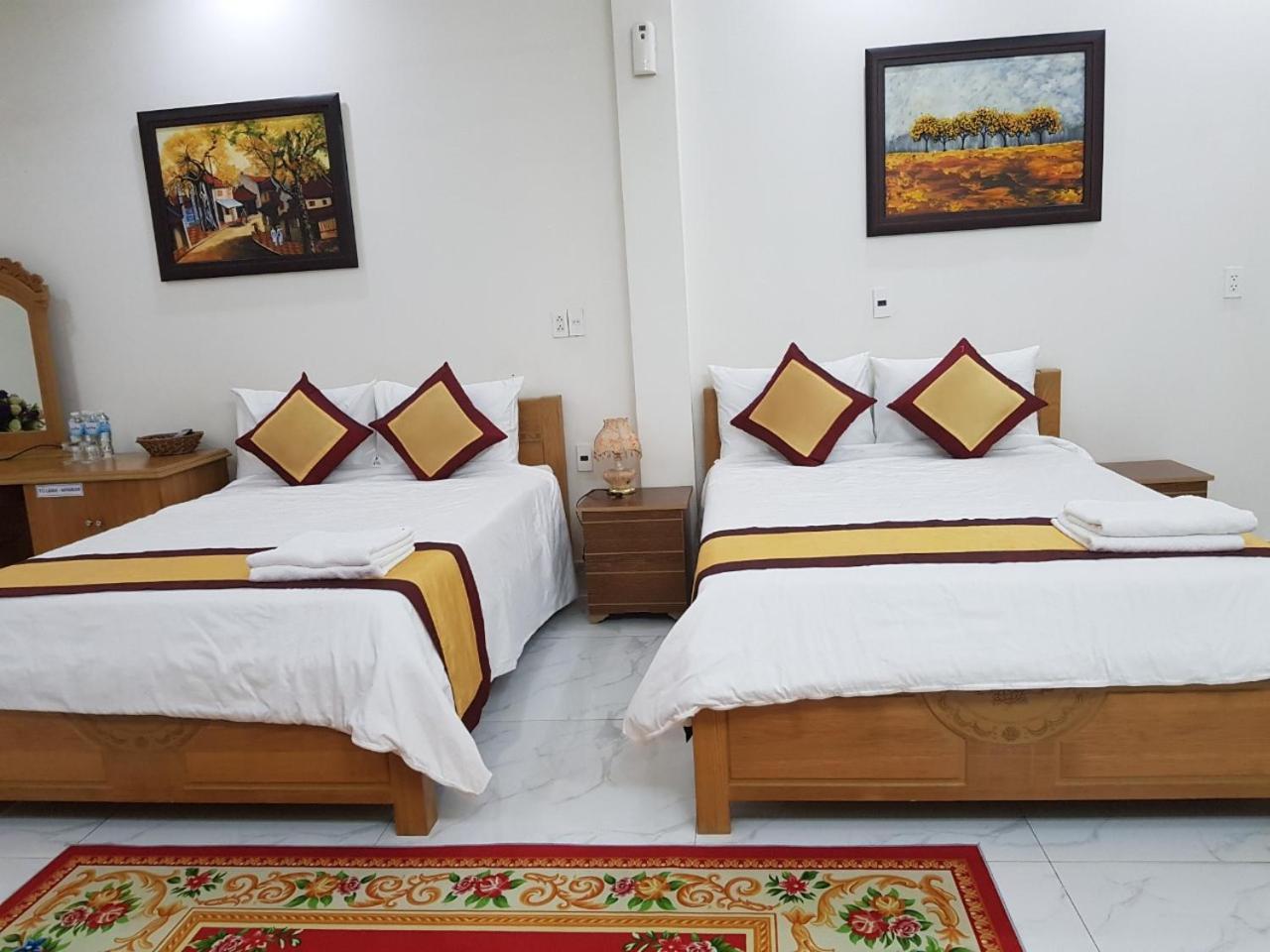Kim Cuong - Near Tan Son Nhat Airport