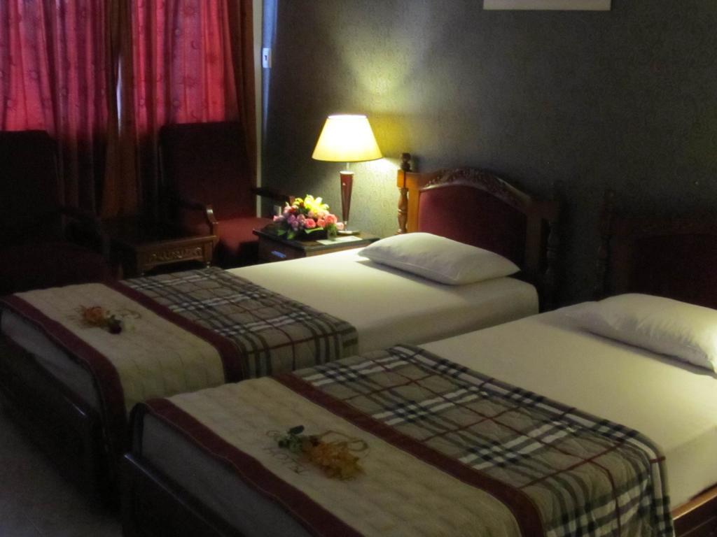 Khach San Trung Mai Hotel 2*
