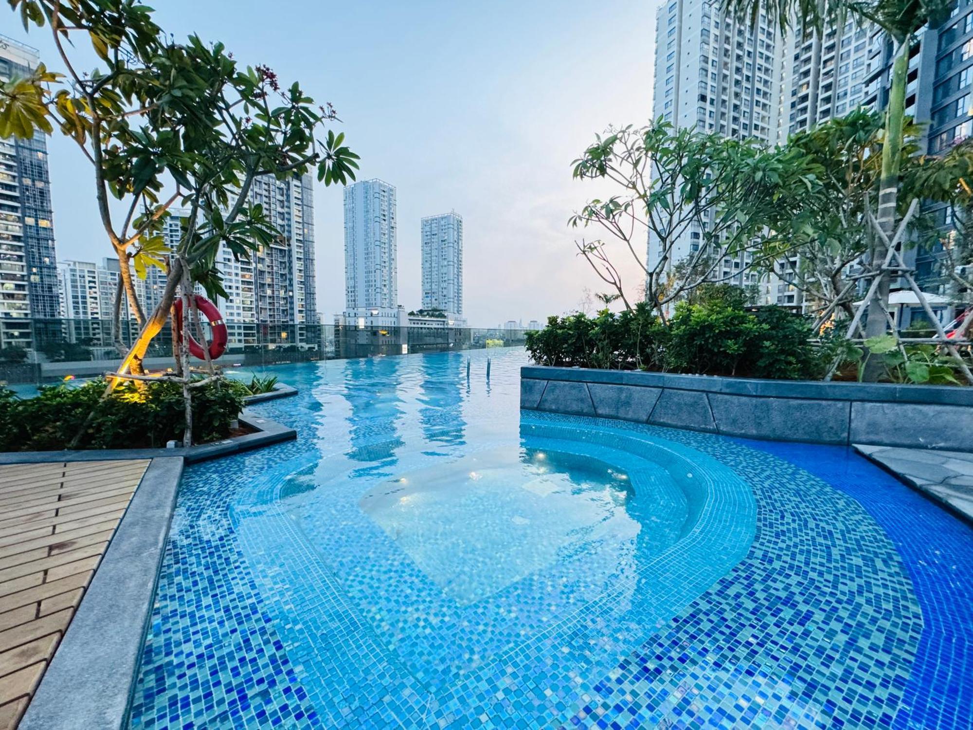 Lumiere Riverside Condotel In Hcmc * Ho Chi Minh City