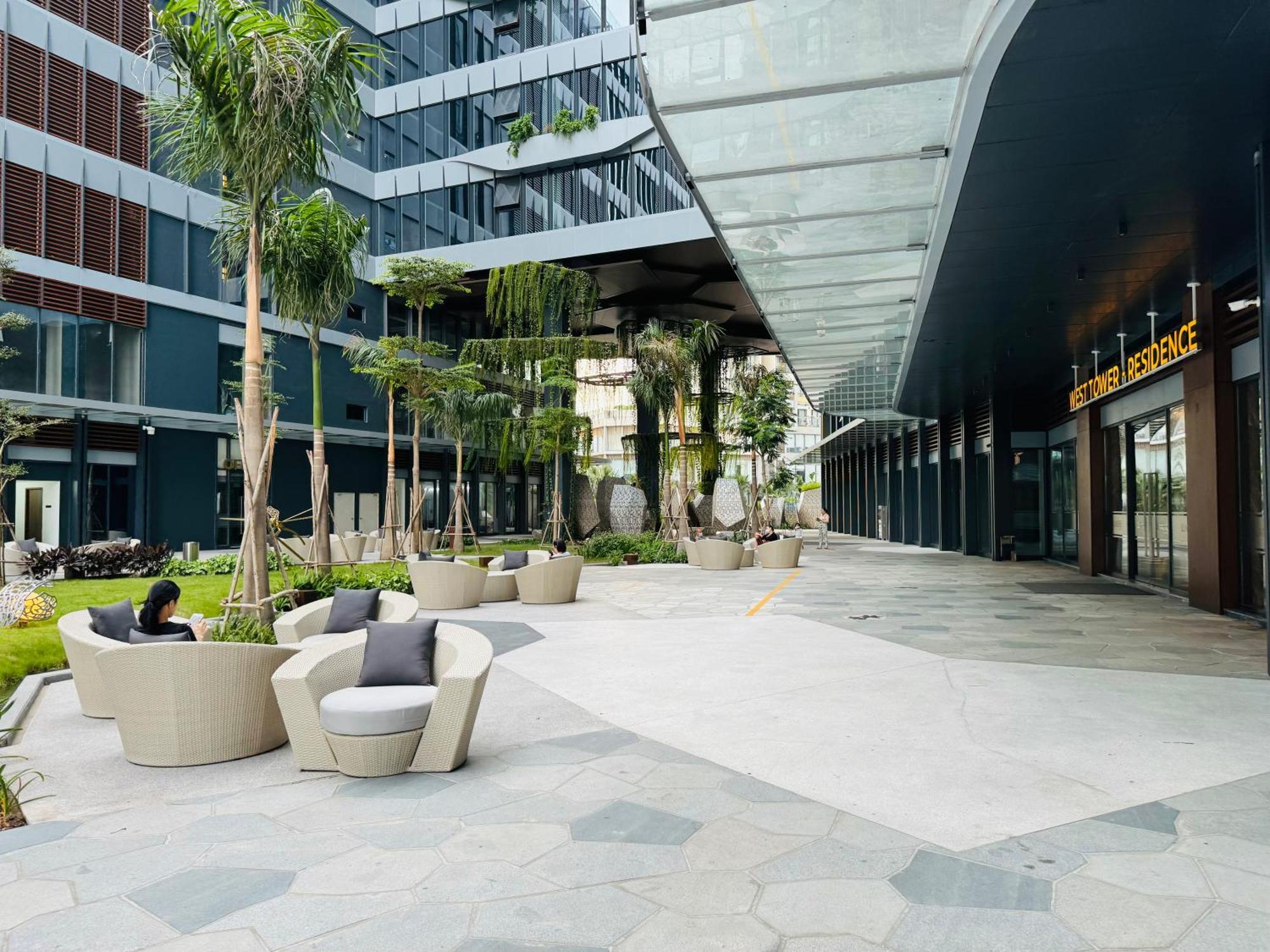 Lumiere Riverside Condotel In Hcmc *