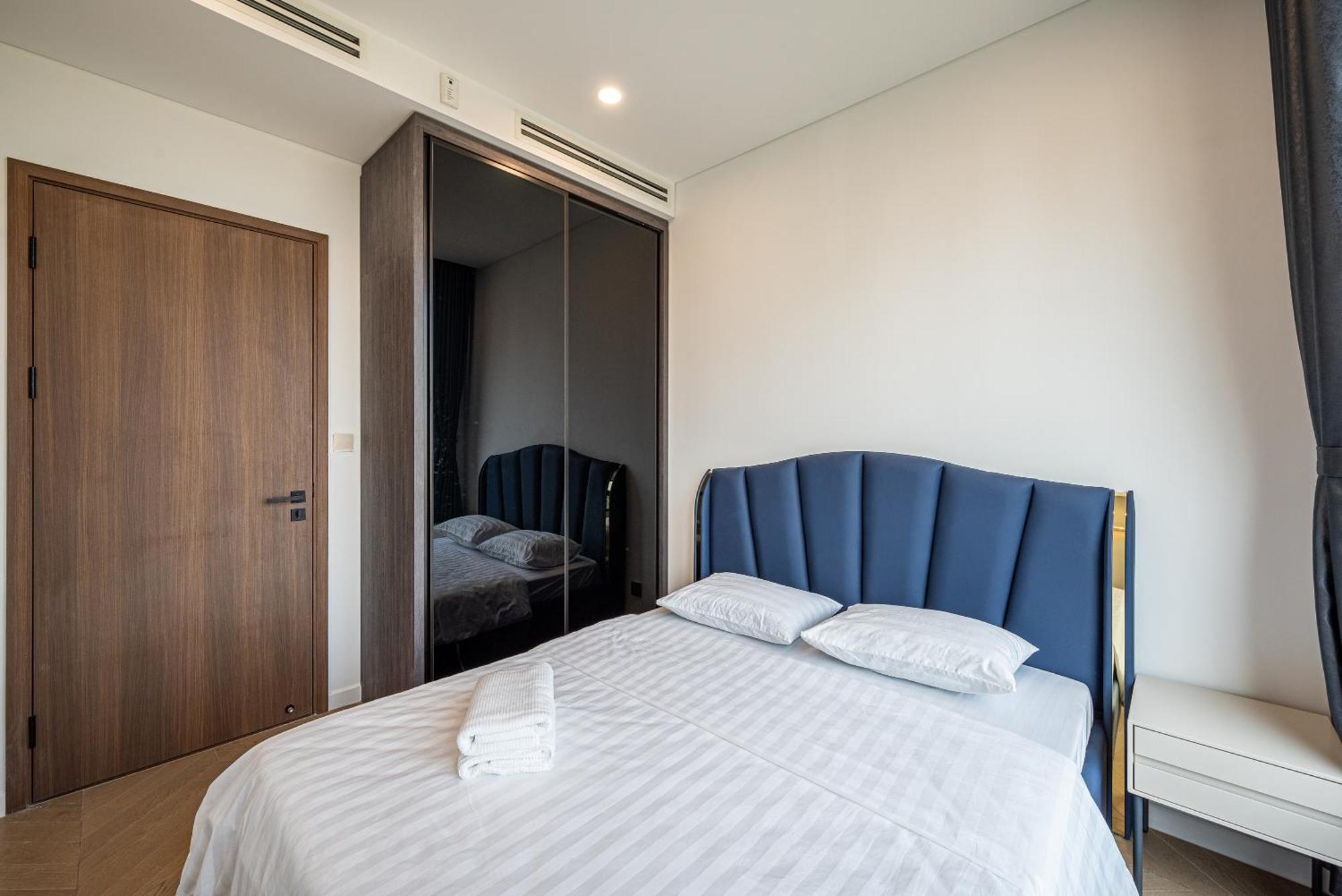Lumiere Riverside Condotel In Hcmc *