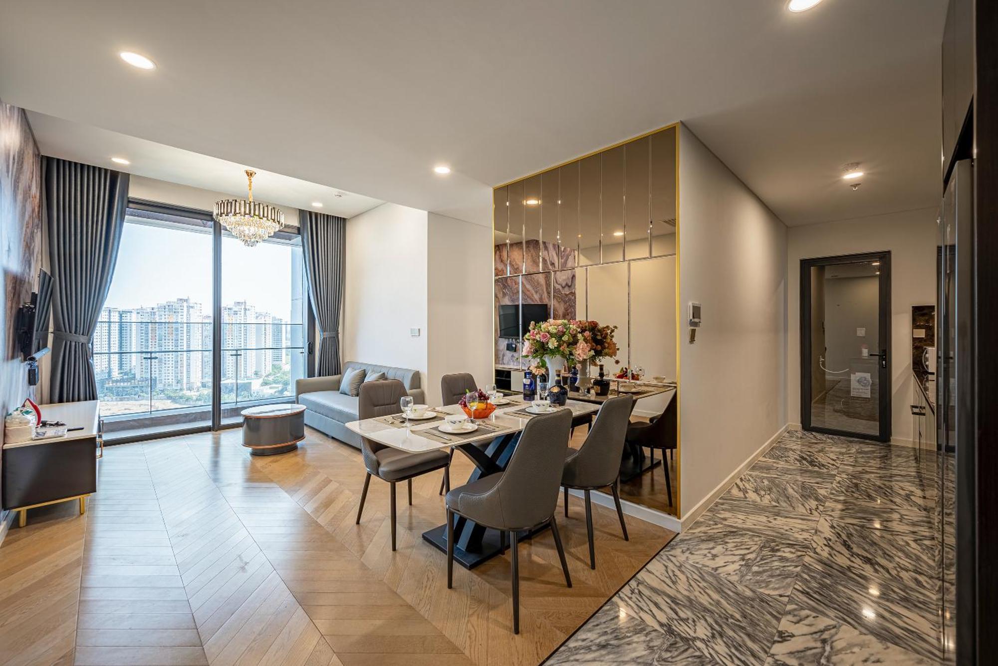 Lumiere Riverside Condotel In Hcmc *