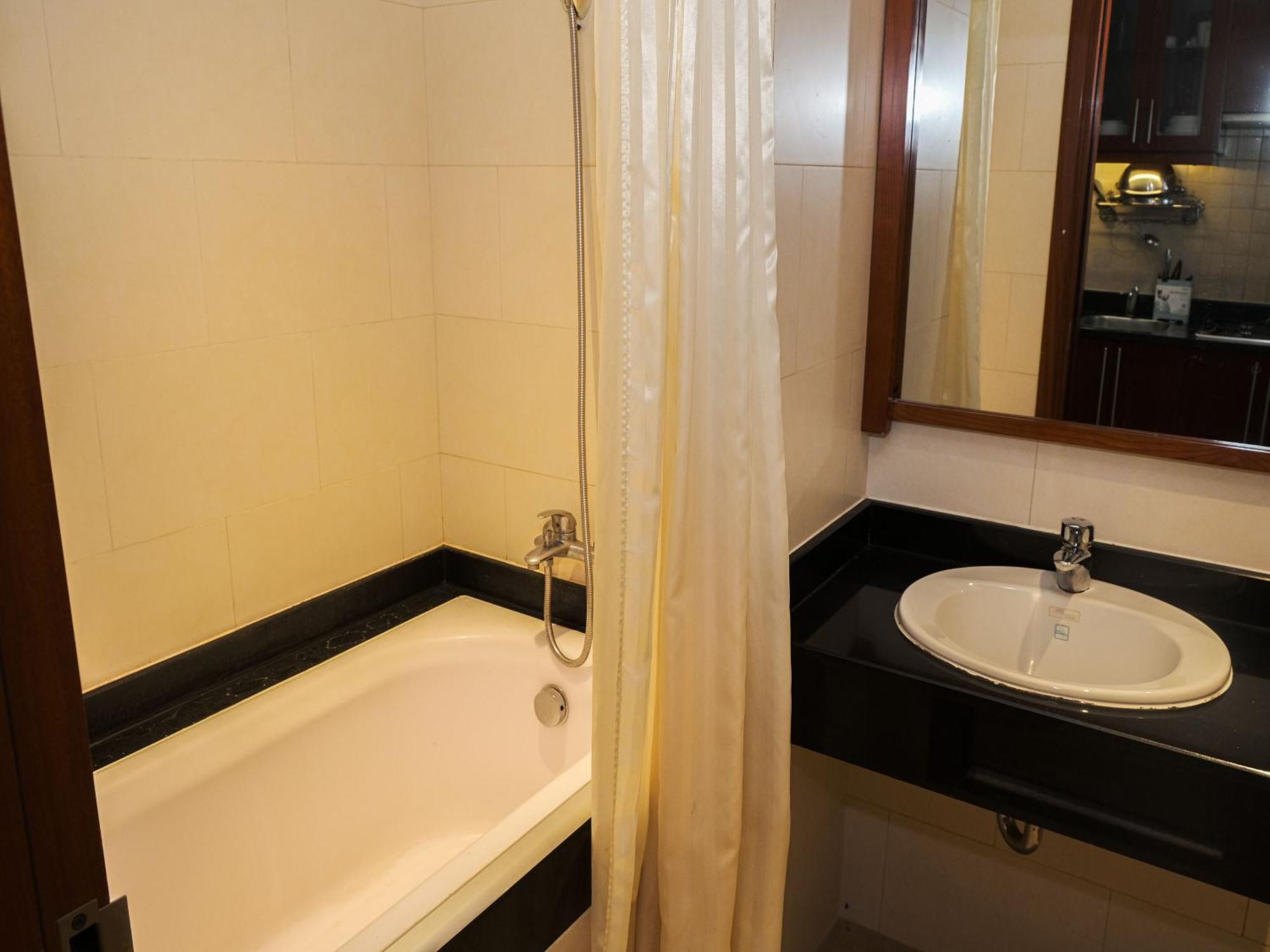 Lancaster Ho Chi Minh Service Apartment * Ho Chi Minh City