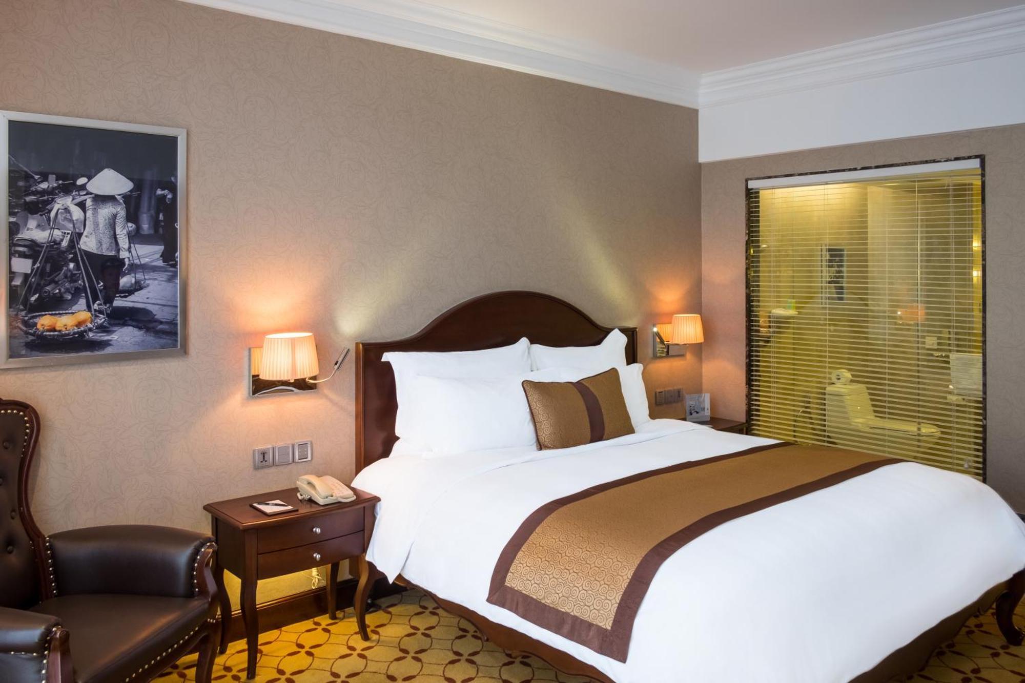 Eastin Grand Saigon Hotel