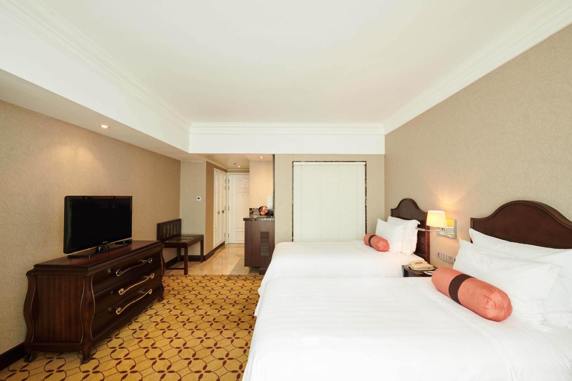 Khách sạn Eastin Grand Saigon 5*