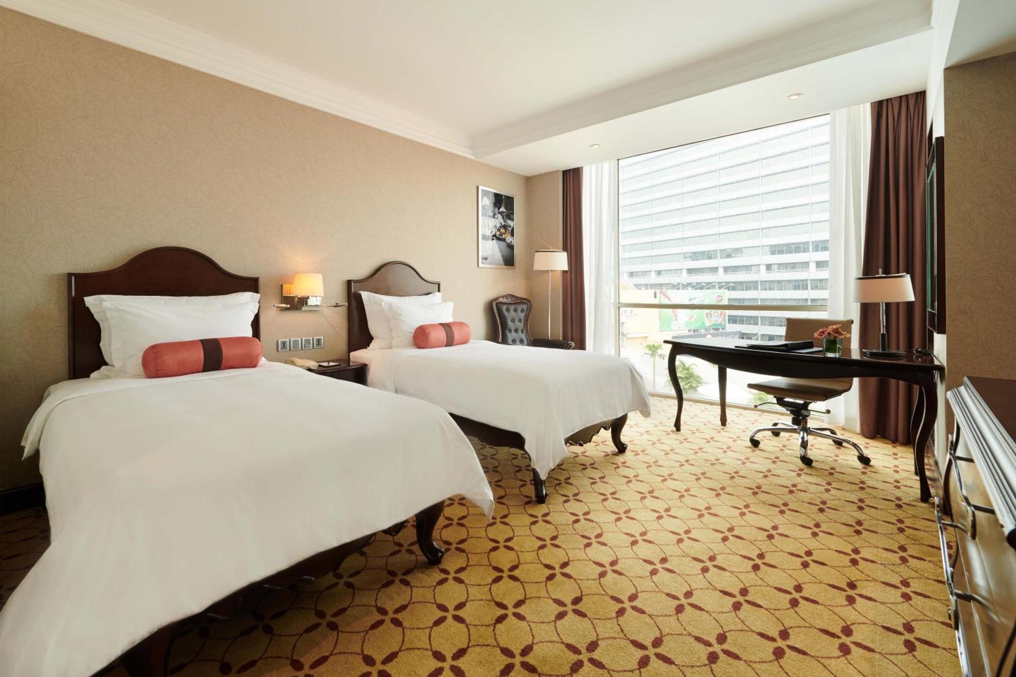 Eastin Grand Saigon Khách sạn 5*