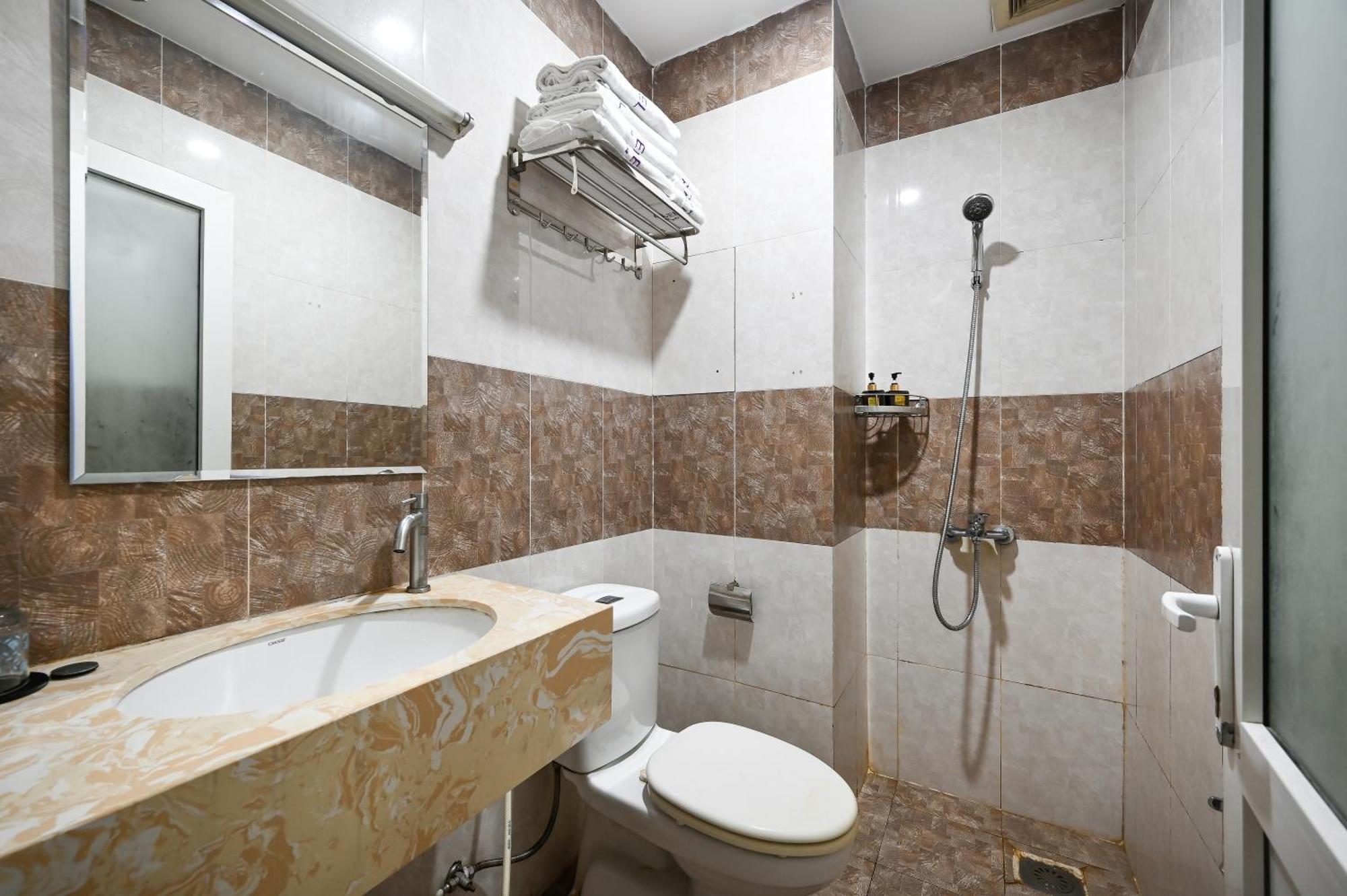 Queen Saigon Airport 3* Ho Chi Minh City