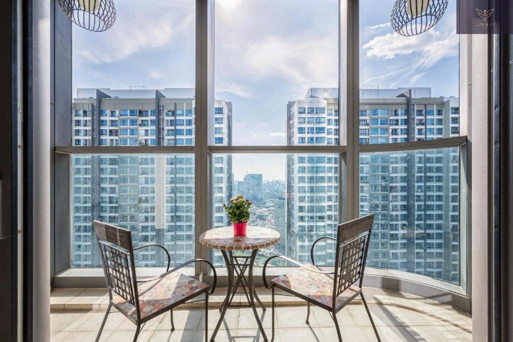 Landmark 81 Skyline Apartment *