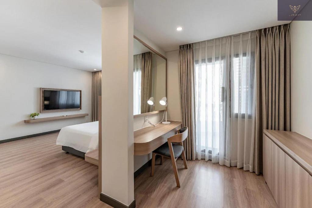 Landmark 81 Skyline Apartment