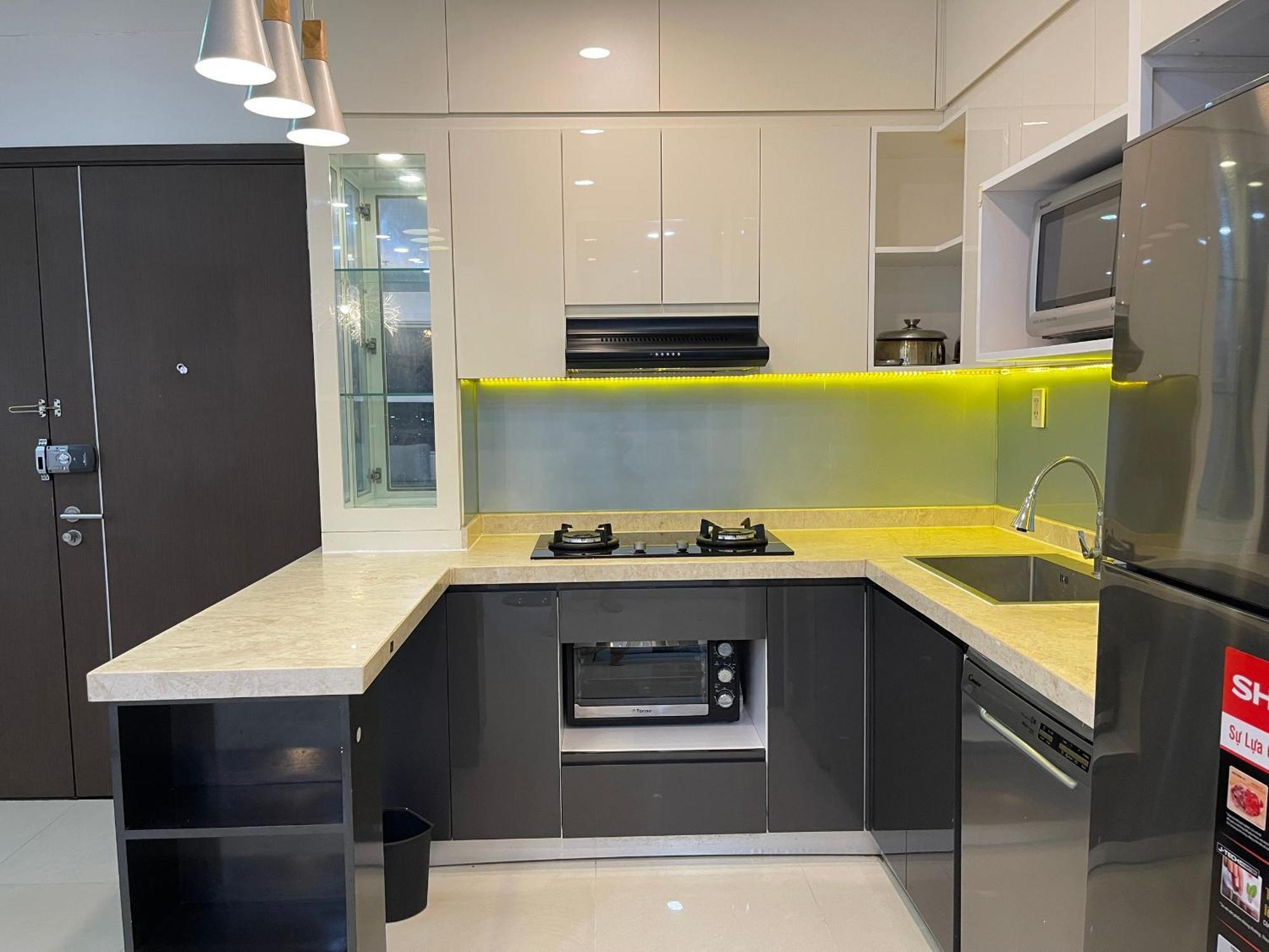 Sunrise City Saigon Apartment *