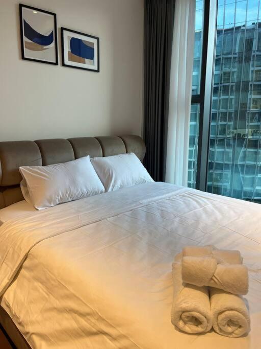 Metropole The Crest 3br D2 View 5 Quality Apartment Ho Chi Minh City