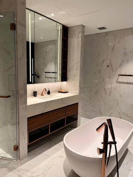 Metropole The Crest 3br D2 View 5 Quality Apartment Ho Chi Minh City
