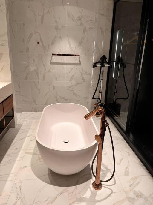 Metropole The Crest 3br D2 View 5 Quality Apartment *