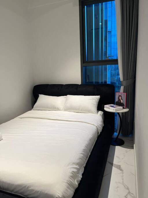 Metropole The Crest 3br D2 View 5 Quality Apartment Ho Chi Minh City