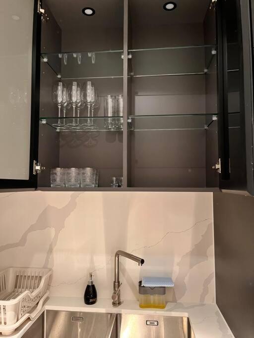 Metropole The Crest 3br D2 View 5 Quality * Ho Chi Minh City