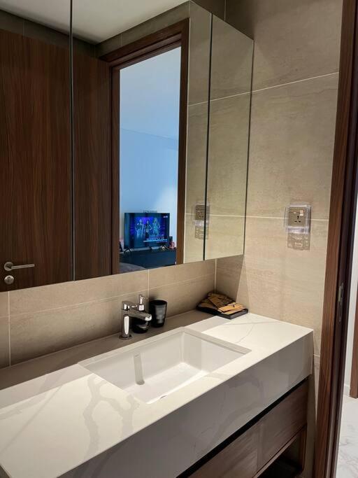 Metropole The Crest 3br D2 View 5 Quality Ho Chi Minh City