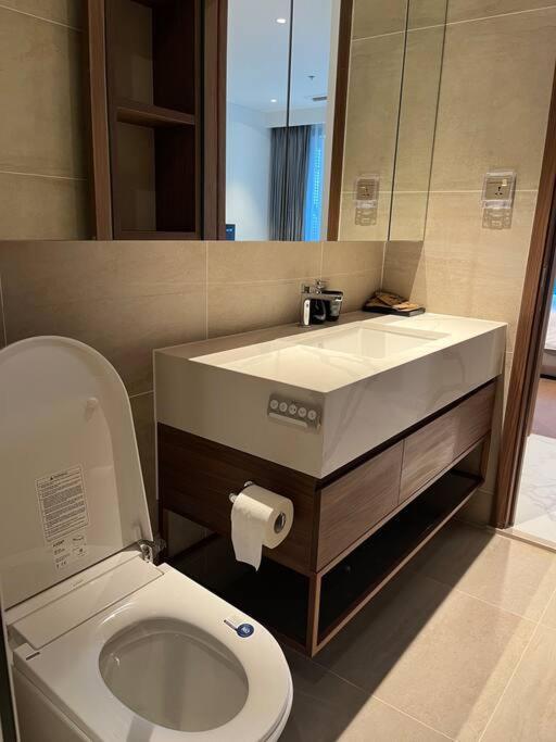 Metropole The Crest 3br D2 View 5 Quality *
