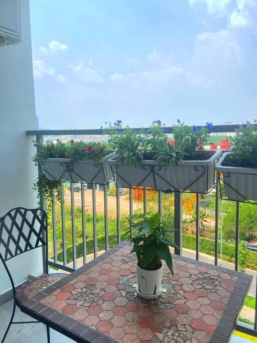 Quan 7 - Peace & Happiness House Free Pool, Park Apartment