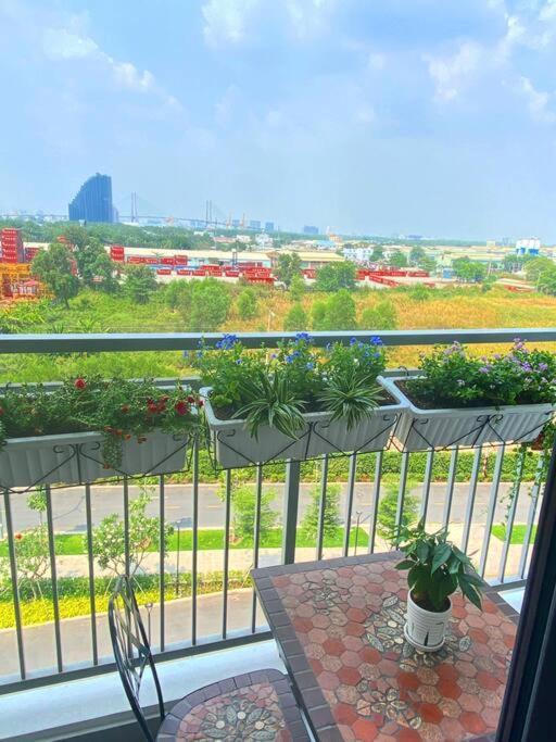 Quan 7 - Peace & Happiness House Free Pool, Park Apartment Ho Chi Minh City