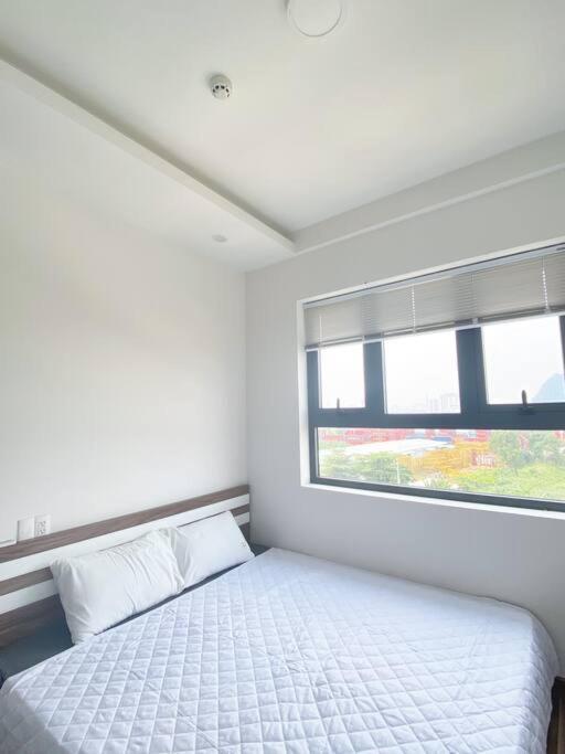 Quan 7 - Peace & Happiness House Free Pool, Park Apartment *