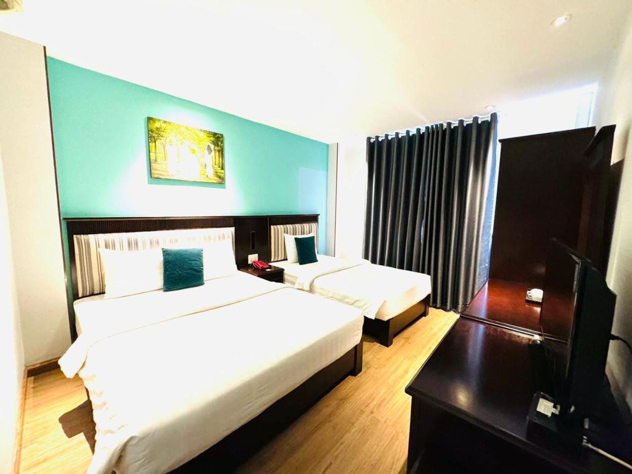 Hotel Cherry Hotel- Near Opera House Ho Chi Minh City