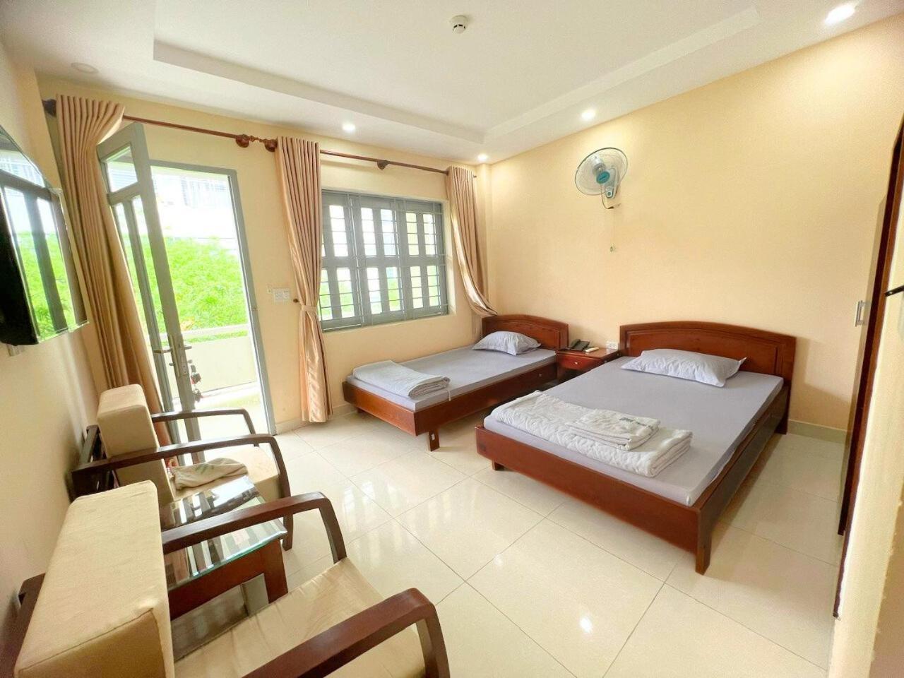 Hotel Truong Chinh Sach Cong Va Phat Trien Nong Thon