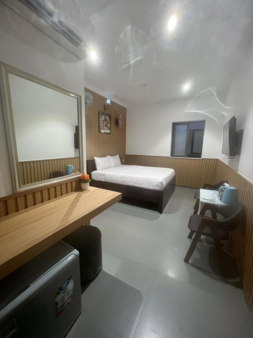 Dong Nhu Hotel *