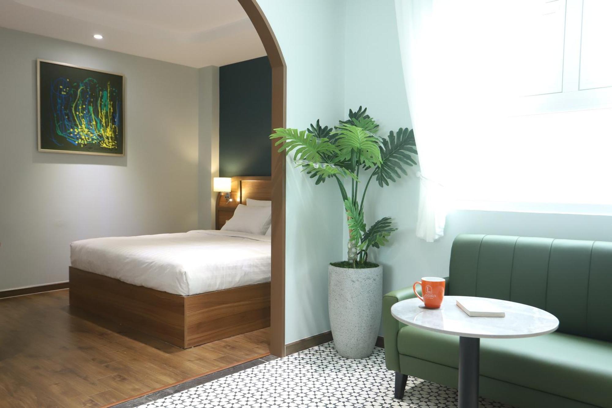 Hotel Lanura And