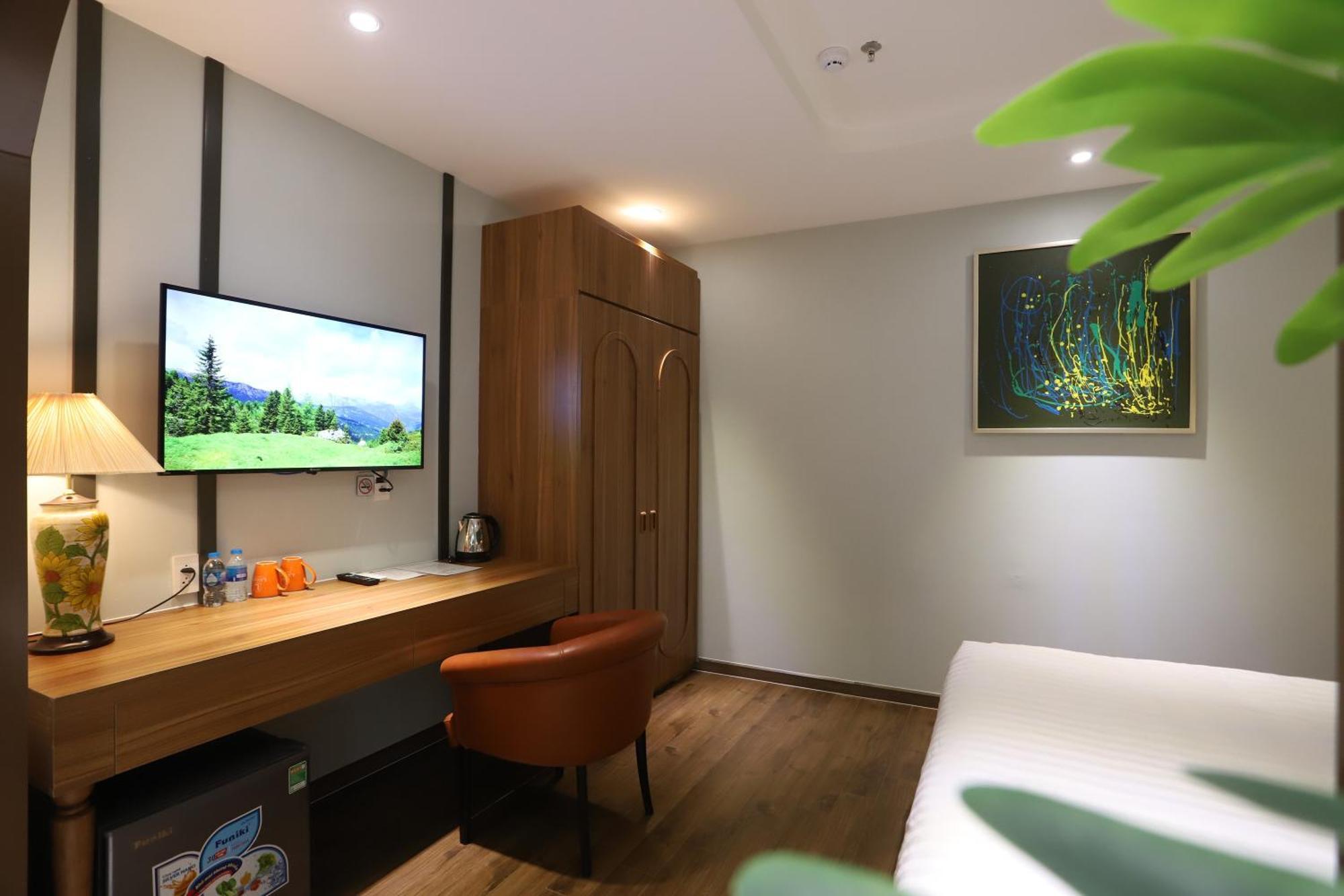 Lanura And Hotel 3*