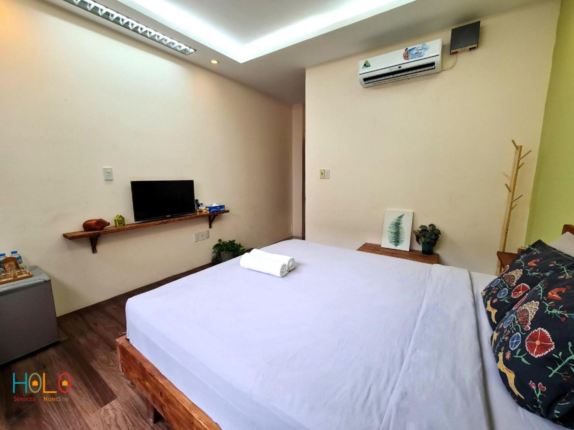 Holo Saigon - Serviced Homestay