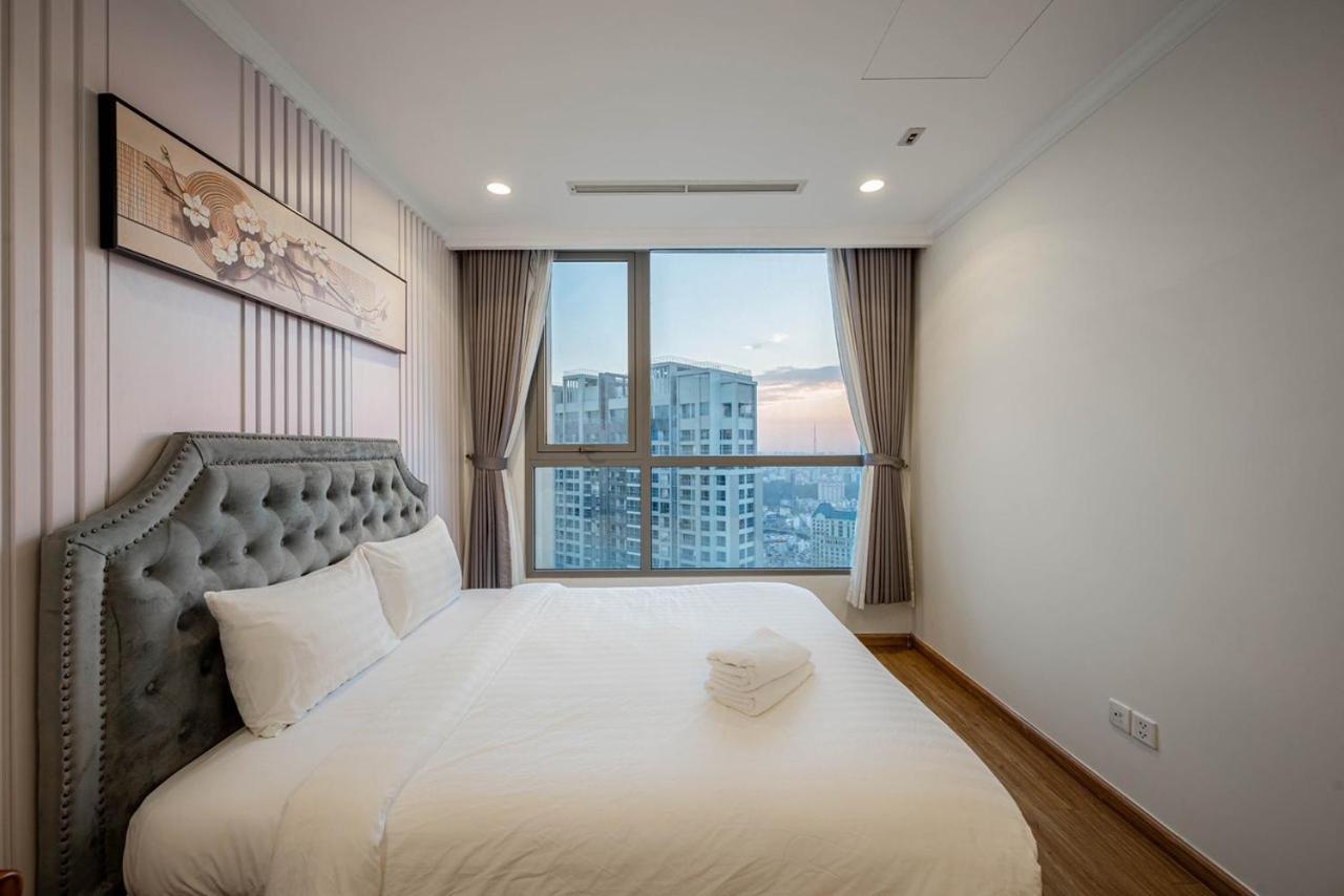 Vinhomes Central Park Luxury For Rent