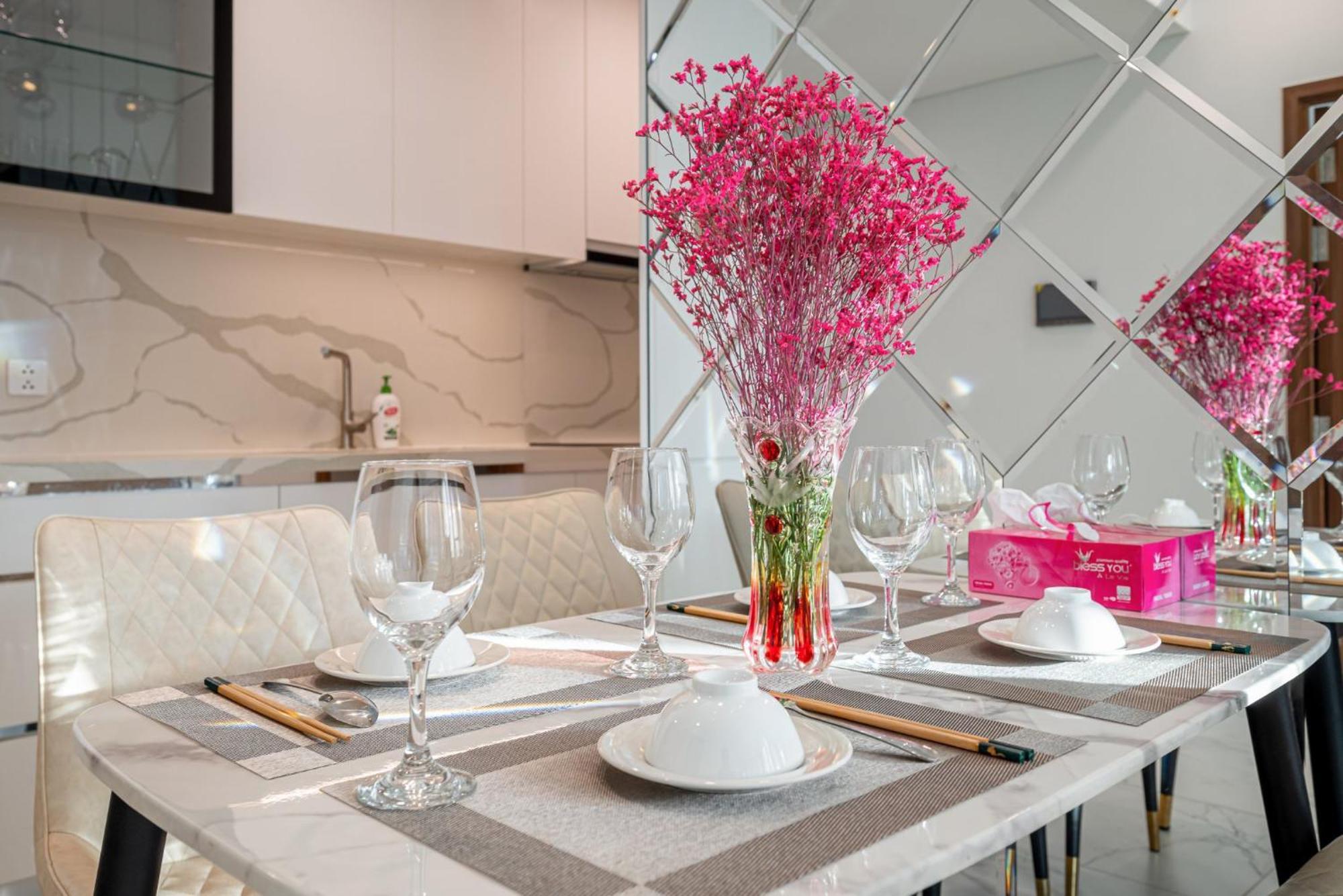 The Metropole Apartment