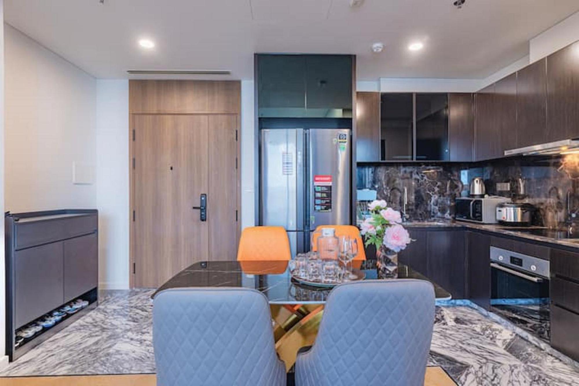 Odela Lumiere Riverside Luxury Vacation Apartment